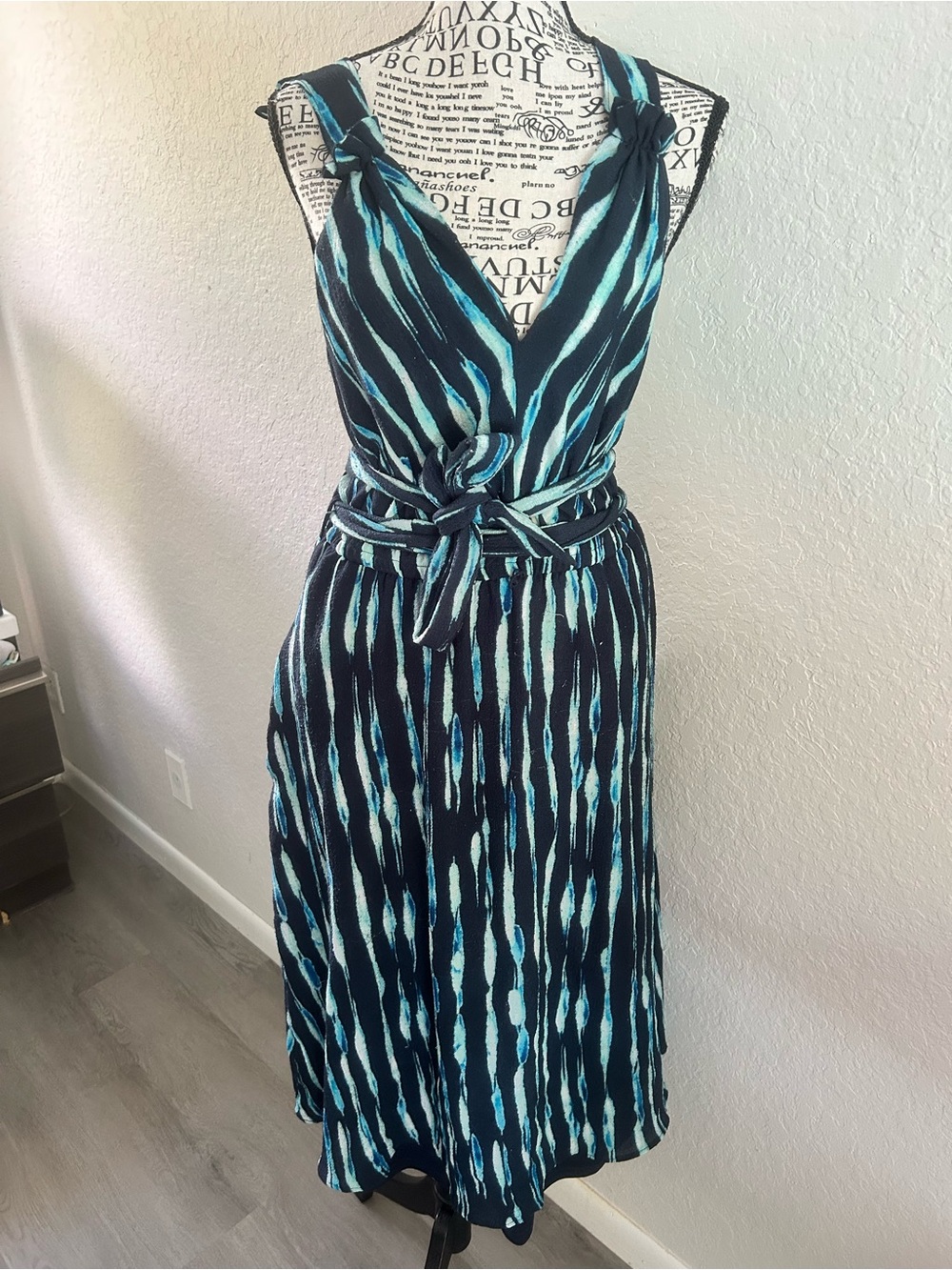 Preowned DKNY Blue and Black Maxi Dress Size 12 - Picture 6 of 8